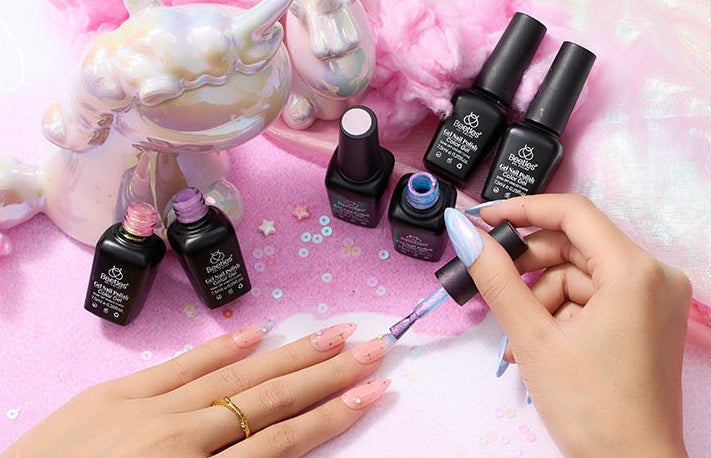 Apply Gel Nail Polish
