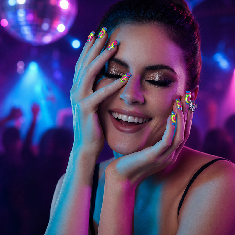 summer neon nails