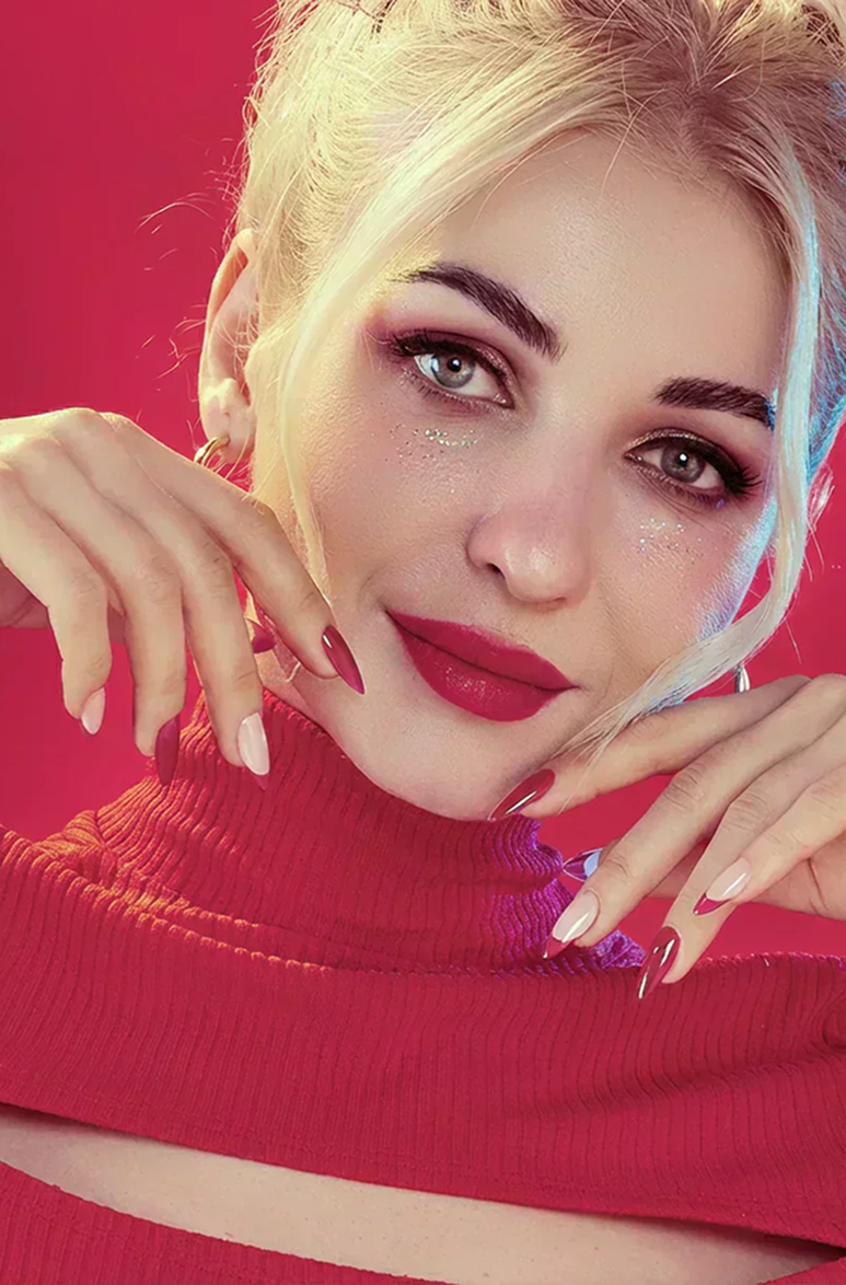 12 Stunning Nails to Take You from Christmas 2025 to the New Year 2026 Party